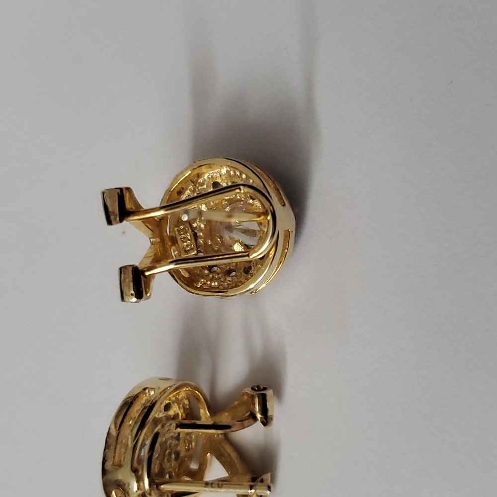Watch Video / Sterling Silver 925 Solitaire Earrings View 3